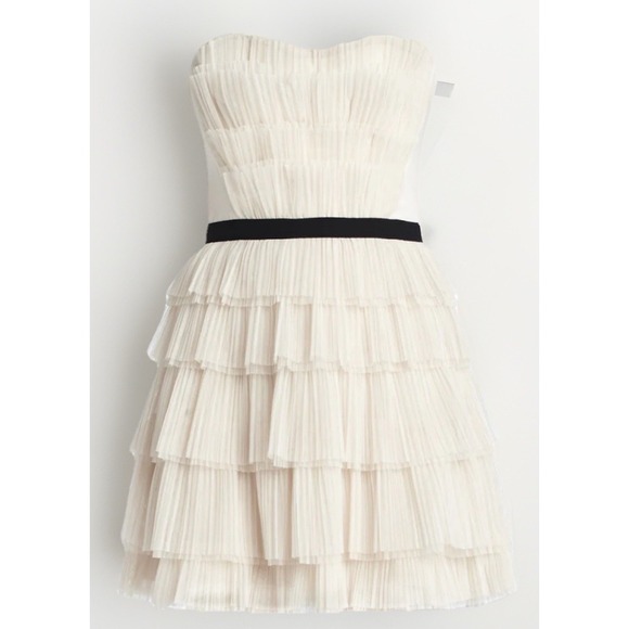 BCBGMaxAzria Dresses & Skirts - BCBG Maxazaria Rayna Tiered Tulle Strapless Fit Flare Vanilla Dress Size 0